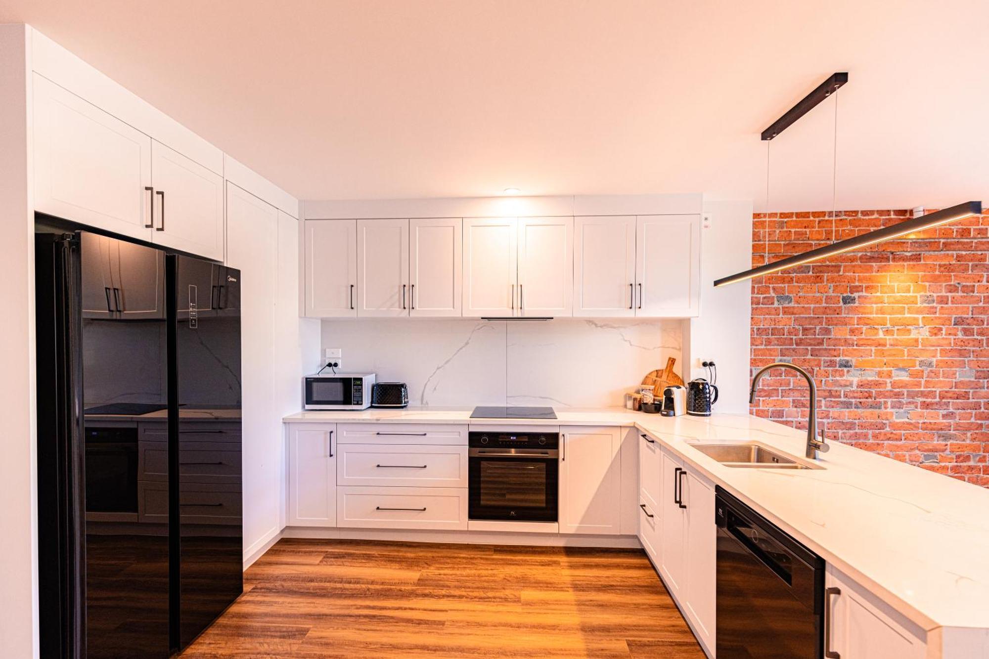 Johnston Apartments - Award-Winning Building, Your Unforgettable Stay Уонгануи Экстерьер фото
