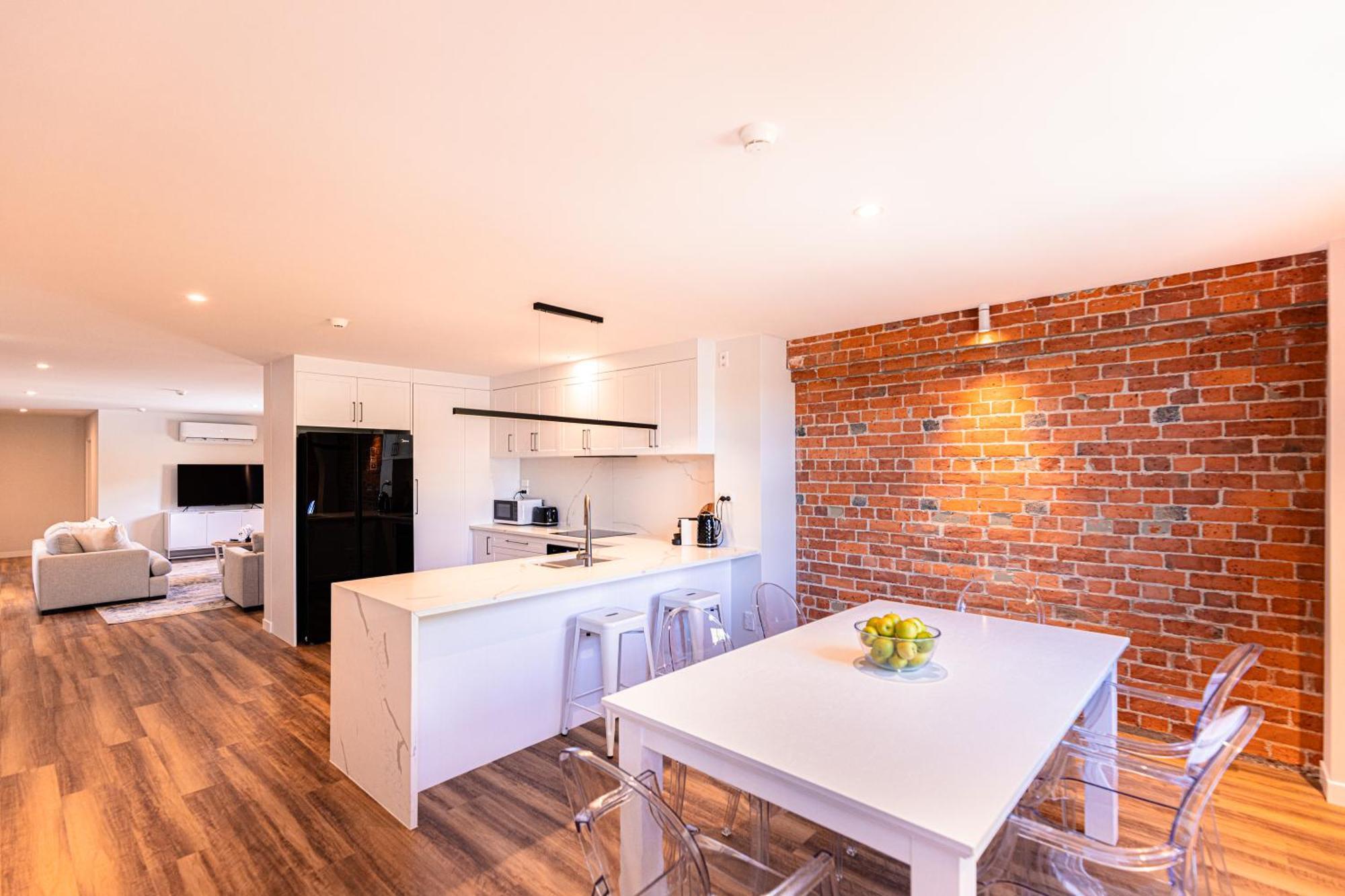 Johnston Apartments - Award-Winning Building, Your Unforgettable Stay Уонгануи Экстерьер фото