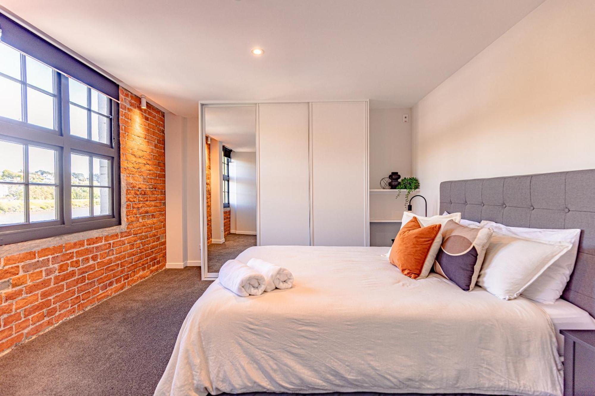 Johnston Apartments - Award-Winning Building, Your Unforgettable Stay Уонгануи Экстерьер фото