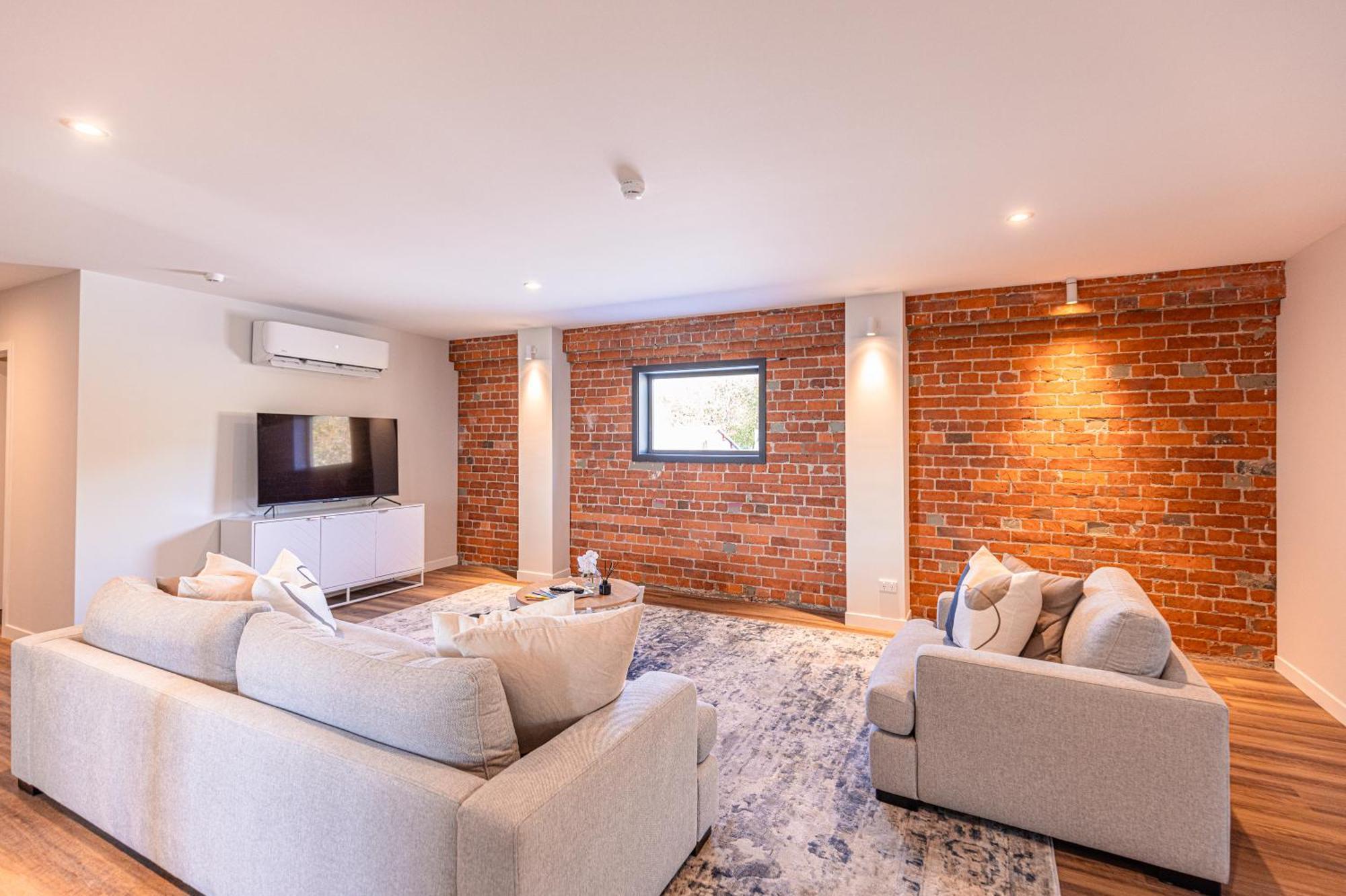 Johnston Apartments - Award-Winning Building, Your Unforgettable Stay Уонгануи Экстерьер фото
